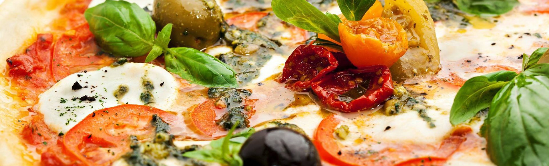 mediterranean-pizza-with-olives-basil-mozzarella-and-cherry-tomatoes - Private Chef Service For Your Villa Holidays In Santorini, Cyclades, Greece