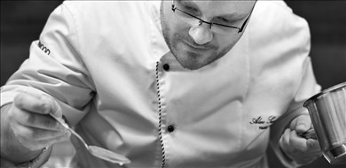 Chef Alex - Villas with Pools in Crete, Corfu & Paros | Handpicked by Alargo