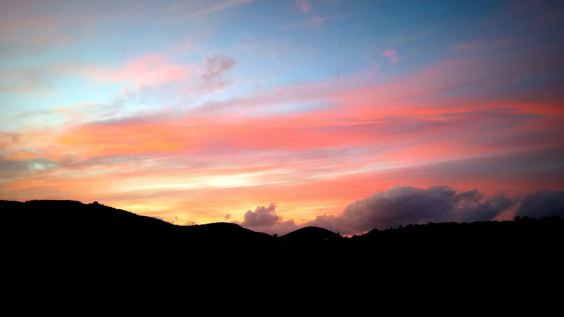 The Colourful November Sky Of Crete | 12 Nov 2016 | Alargo