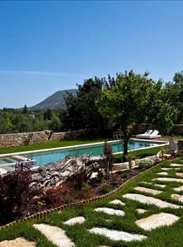 Athermigo Estate - Villas with Pools in Crete, Corfu & Paros | Handpicked by Alargo