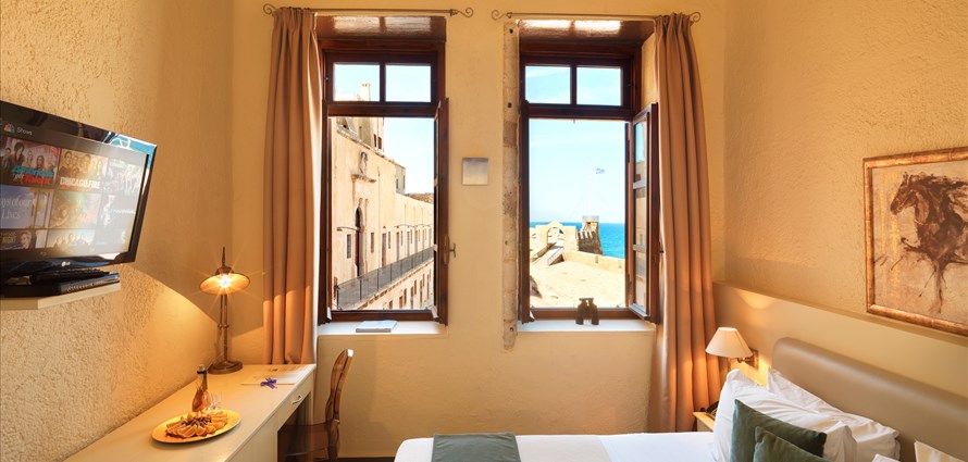 standard-double-with-view-alcanea-room-ii-old-town-chania-crete-1 - Villas with Pools in Crete, Corfu & Paros | Handpicked by Alargo