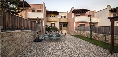 la-pellegrina-pearl-villa-makri-gialos-lasithi-crete-1 - Villas with Pools in Crete, Corfu & Paros | Handpicked by Alargo