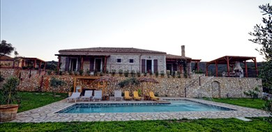 fioretta-traditional-villa-marmaro-corfu-ionian-islands-7 - Villas with Pools in Crete, Corfu & Paros | Handpicked by Alargo