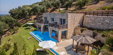 seashore-villa-agios-spyridon-corfu-ionian-islands-1 - Villas with Pools in Crete, Corfu & Paros | Handpicked by Alargo