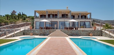 anemomylos-villa-achlada-heraklion-crete-1 - Villas with Pools in Crete, Corfu & Paros | Handpicked by Alargo