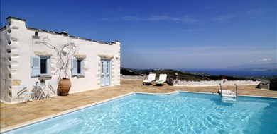 lefkes-villa-exterior-and-pool-area-paros-island-4 - Villas with Pools in Crete, Corfu & Paros | Handpicked by Alargo