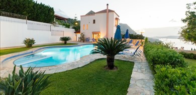 amalia-villa-aptera-chania-crete-1 - Villas with Pools in Crete, Corfu & Paros | Handpicked by Alargo