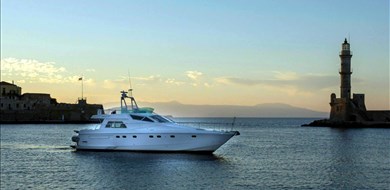 Ferretti Altura 50F - Villas with Pools in Crete, Corfu & Paros | Handpicked by Alargo